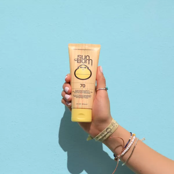 Sun Bum Original Scent SPF 30 Sunscreen Lotion  Vegan and Hawaii 104 Act Compliant Octinoxate ampamp Oxybenzone Free Broad Spectrum Moisturizing UVAUVB Sunscreen with Vitamin E  8 ozSPF 70