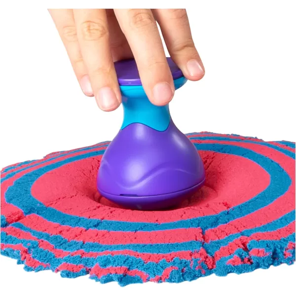Kinetic Sand SquishMotion Playset with 1lb Pink Yellow Blue Play Sand Stamper ampamp 5 Tools Reusable Storage Case Sensory Toys for Kids Ages 5Sandisfying Set