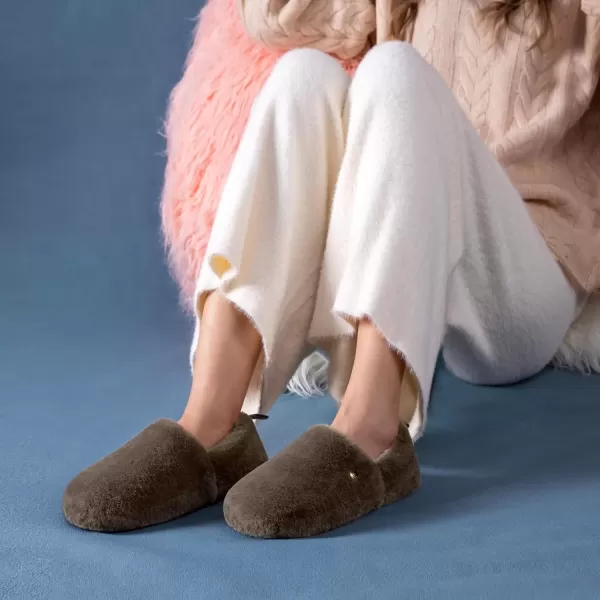 imageEverFoams Womens Closedback Slippers Fuzzy Faux Wool Soft Lightweight Nonslip House ShoesNutty Brown