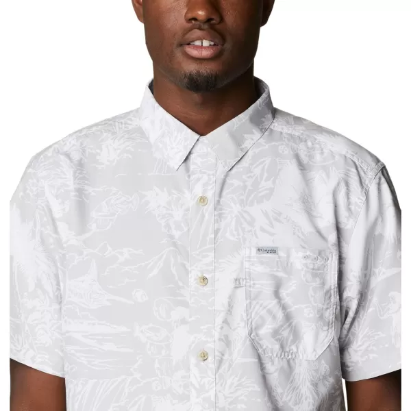 Columbia Mens Super Slack Tide Camp Shirt Short SleeveCool Grey Hula Fish Print