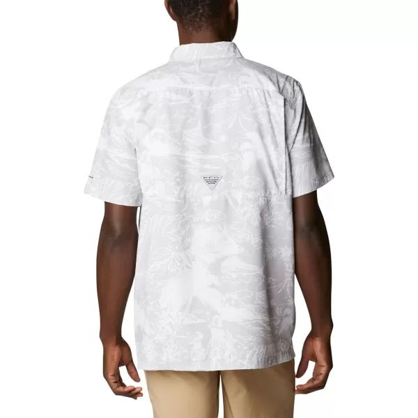 Columbia Mens Super Slack Tide Camp Shirt Short SleeveCool Grey Hula Fish Print