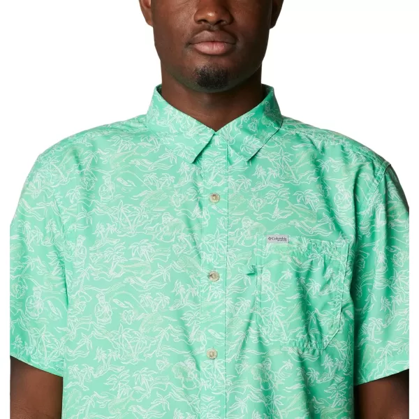 Columbia Mens Super Slack Tide Camp Shirt Short SleeveLight Jade Merry Mahi Print
