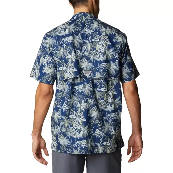 Columbia Mens Trollers Best Short Sleeve ShirtCarbon Festive Fishin Print