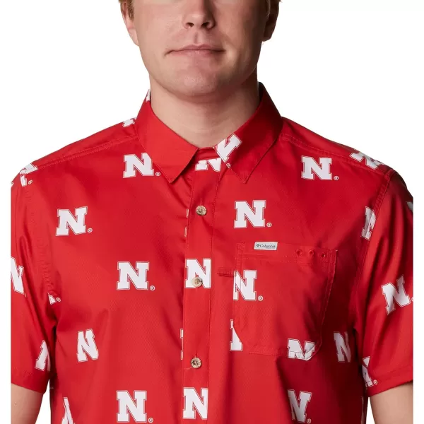 Columbia Mens Collegiate Super Slack Tide ShirtNebraska Cornhuskers Neb  Bright Red Logo Print