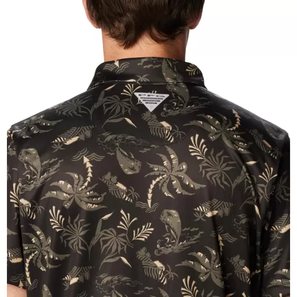 Columbia Mens Collegiate Super Terminal Tackle PoloPd  Black Dorado Isle Print