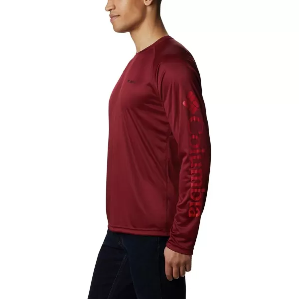 Columbia Mens Fork Stream Long Sleeve ShirtRed JasperMountain Red