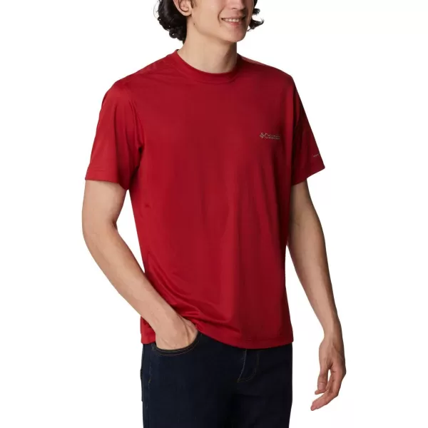 Columbia Mens Meeker Peak Short Sleeve CrewRed Velvet