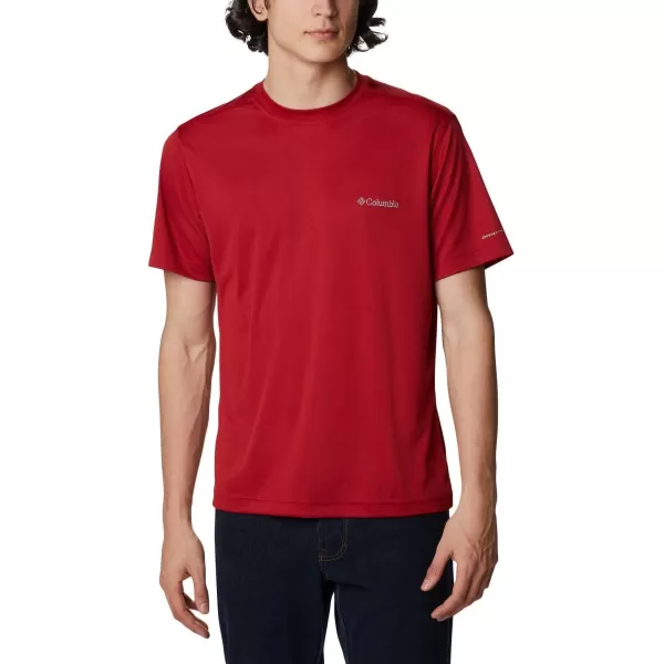 Columbia Mens Meeker Peak Short Sleeve CrewRed Velvet