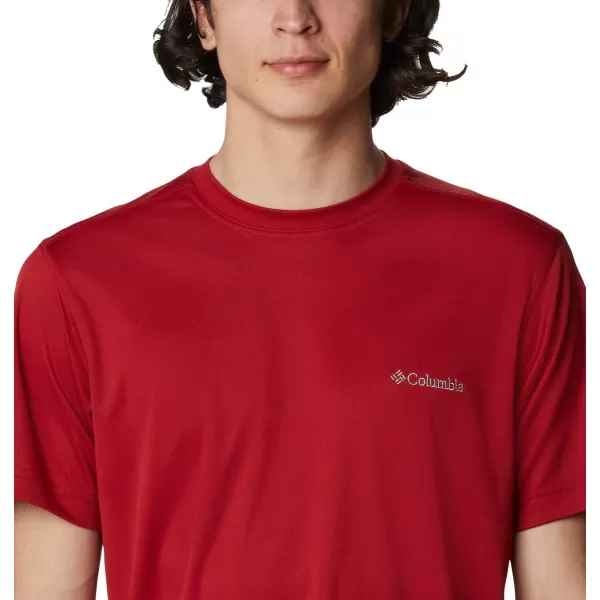 Columbia Mens Meeker Peak Short Sleeve CrewRed Velvet