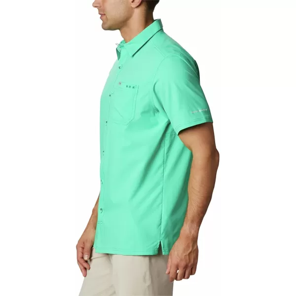 Columbia Mens Slack Tide Camp ShirtWinter Green