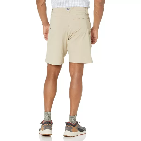 Columbia Mens Standard Blood and Guts Stretch ShortAncient Fossil