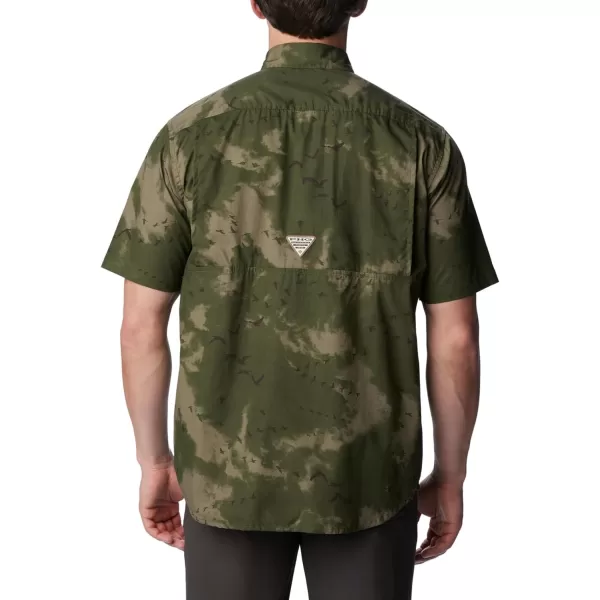 Columbia Mens Super Sharptail Ss ShirtSurplus Green Migration Print