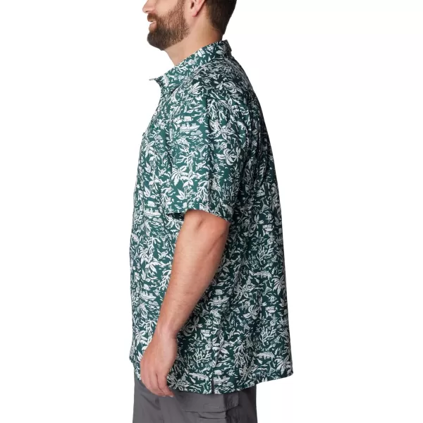 Columbia Mens Super Slack Tide ShirtDark Ivy Kona Kalikimaka Print