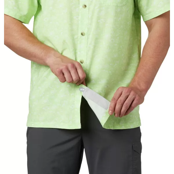 Columbia Mens Super Slack Tide ShirtJade Lime Gamefish Print