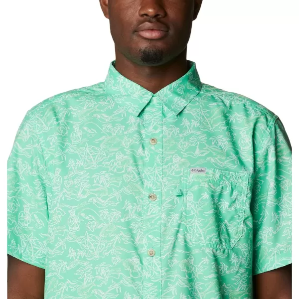 Columbia Mens Super Slack Tide ShirtLight Jade Merry Mahi Print