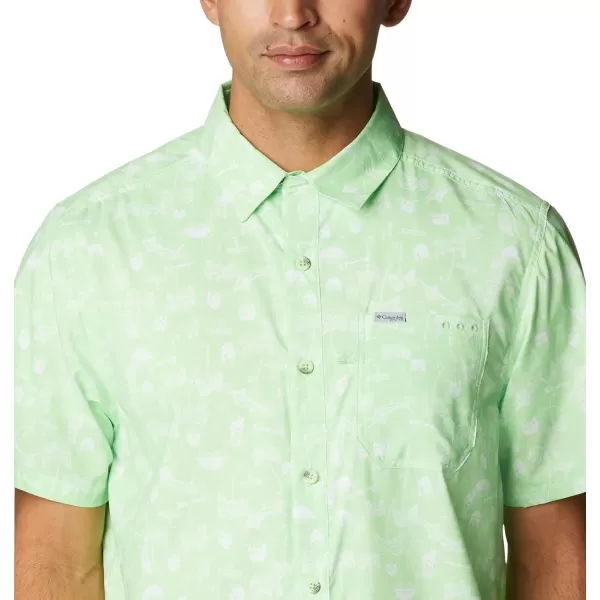 Columbia Mens Super Slack Tide ShirtLime Glow Santa Fishin Trip Print