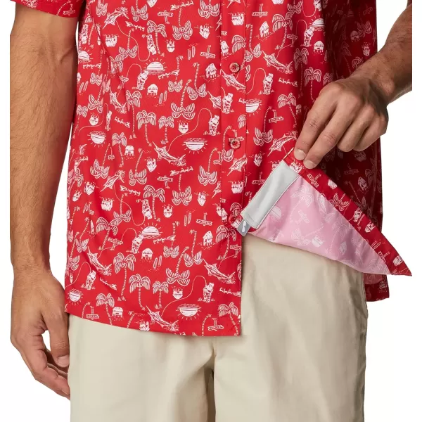 Columbia Mens Super Slack Tide ShirtRed Spark Santa Fishin Trip Print