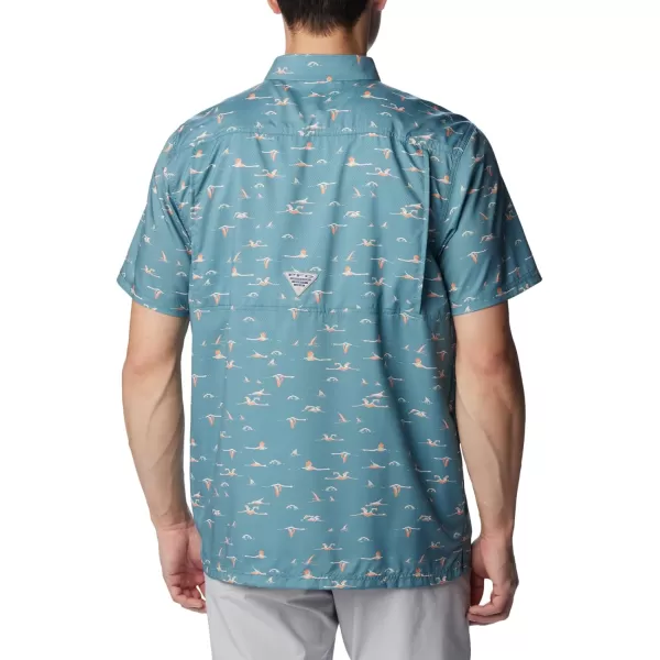 Columbia Mens Super Slack Tide ShirtTranquil Teal Tailfins Print