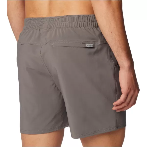 Columbia Mens Terminal Roamer Stretch ShortCity Grey