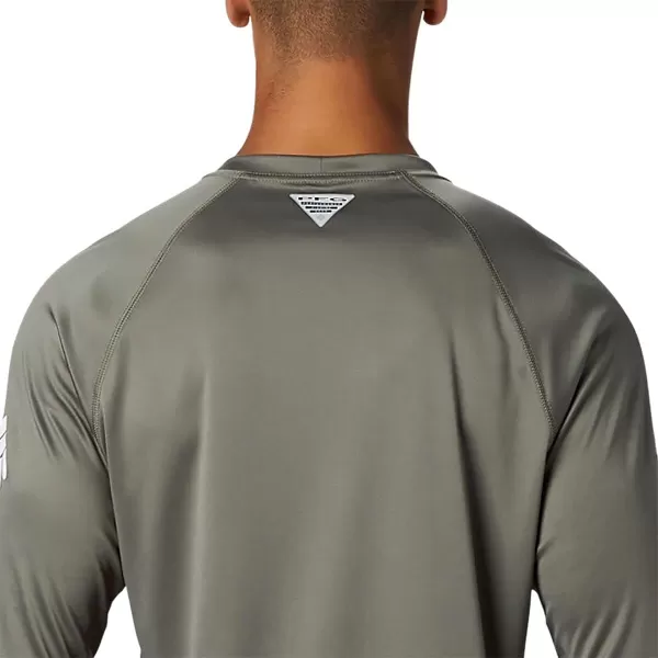 Columbia Mens Terminal Tackle Long Sleeve Shirt Wicking MaterialCypressWhite Logo