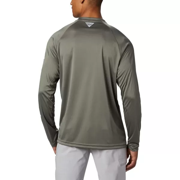 Columbia Mens Terminal Tackle Long Sleeve Shirt Wicking MaterialCypressWhite Logo