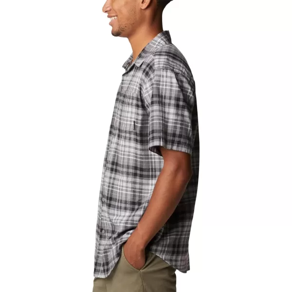 Columbia Mens Under Exposure Yarn Dye Short Sleeve ShirtCity Grey Madras Gingham