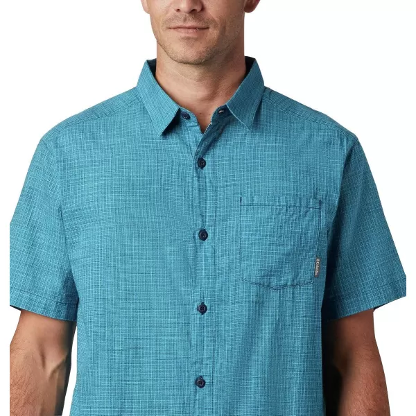 Columbia Mens Under Exposure Yarn Dye Short Sleeve ShirtClear Water Plaid