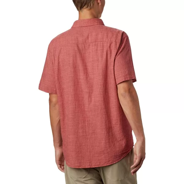 Columbia Mens Under Exposure Yarn Dye Short Sleeve ShirtDark Coral Plaid