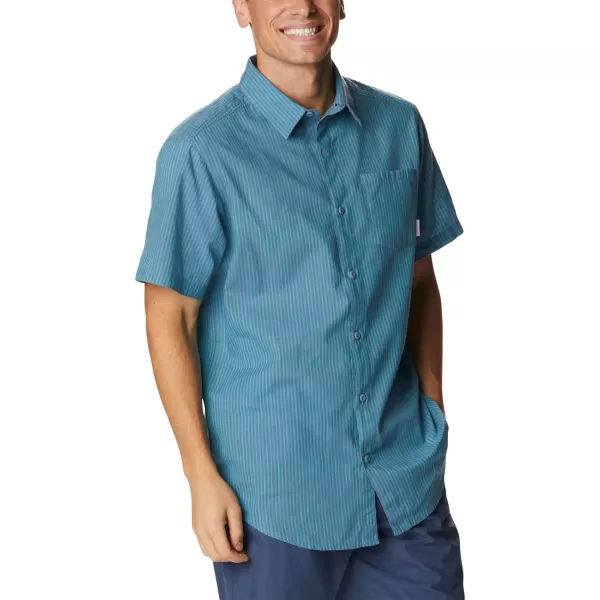 Columbia Mens Under Exposure Yarn Dye Short Sleeve ShirtElectric Turquoise Oxford Stripe