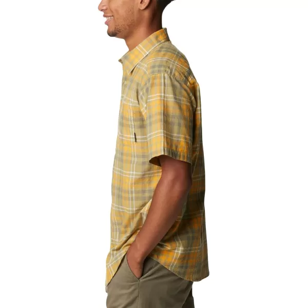 Columbia Mens Under Exposure Yarn Dye Short Sleeve ShirtSavory Madras Gingham