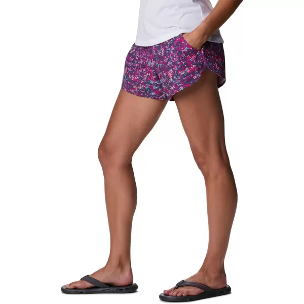 Columbia Womens Bogata Bay Stretch Printed ShortWild Fuchsia Dotty Disguise