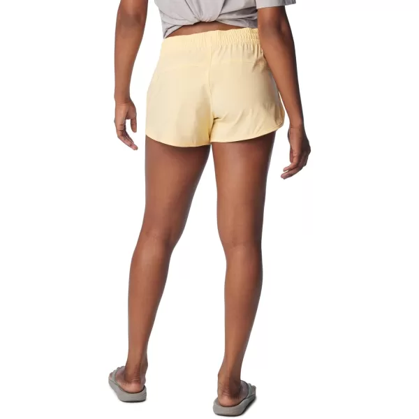 Columbia Womens Bogata Bay Stretch ShortSunkissed