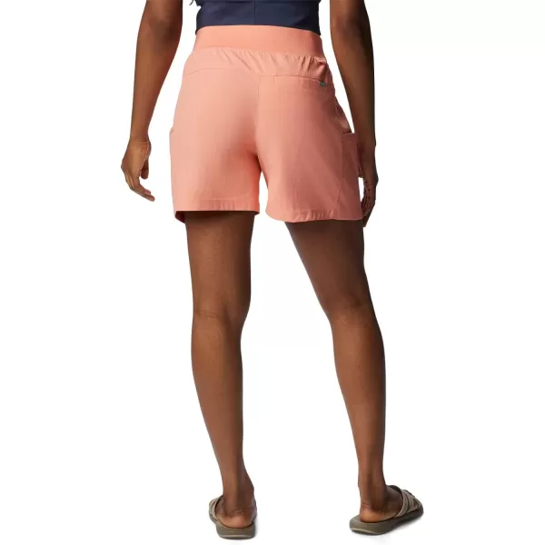 Columbia Womens Leslie Falls ShortSummer Peach