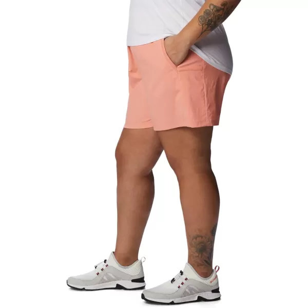 Columbia Womens Leslie Falls ShortSummer Peach