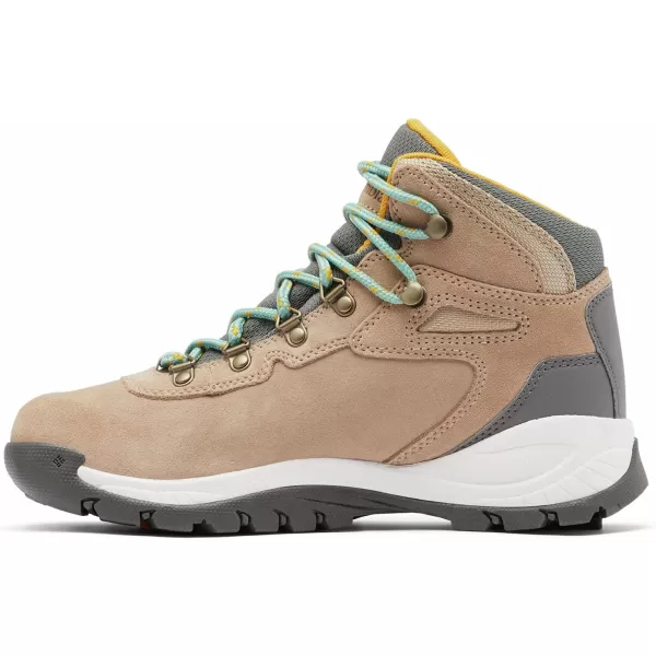 Columbia Womens Newton Ridge Plus Waterproof Amped Hiking BootOxford Tan  Dusty Green