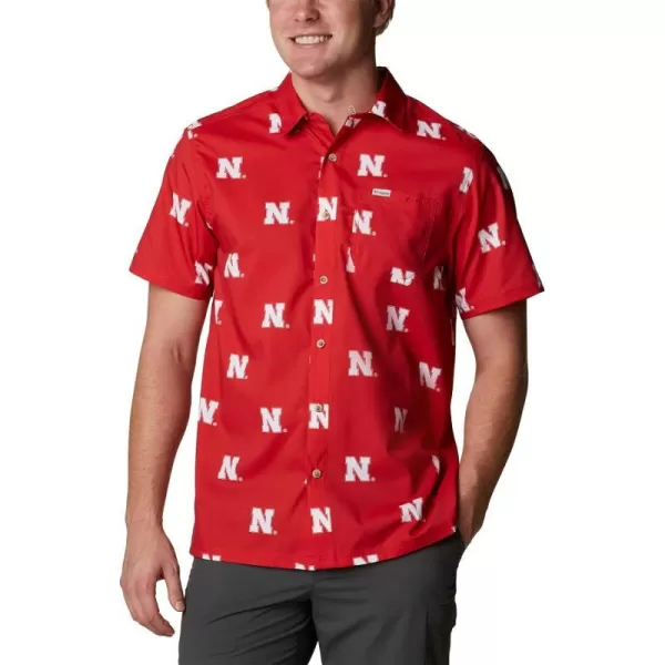 Columbia Mens Collegiate Super Slack Tide ShirtNebraska Cornhuskers Neb  Bright Red Logo Print