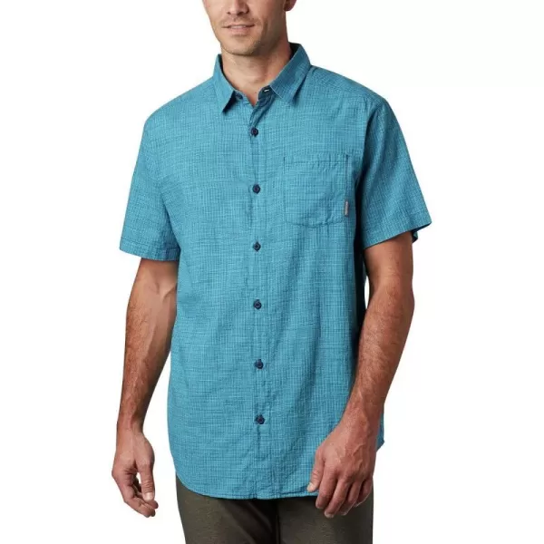 Columbia Mens Under Exposure Yarn Dye Short Sleeve ShirtClear Water Plaid