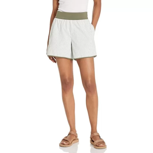 Columbia Womens Claudia Ridge ShortStone Green