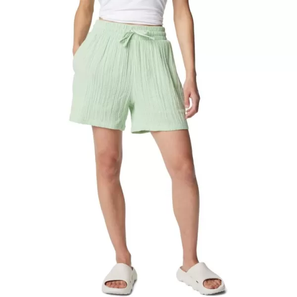 Columbia Womens Holly Hideaway Breezy ShortSage Leaf