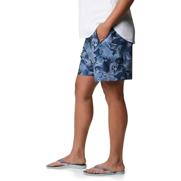 Columbia Womens Tidal Ii ShortCollegiate Navy Fish Frenzy Print