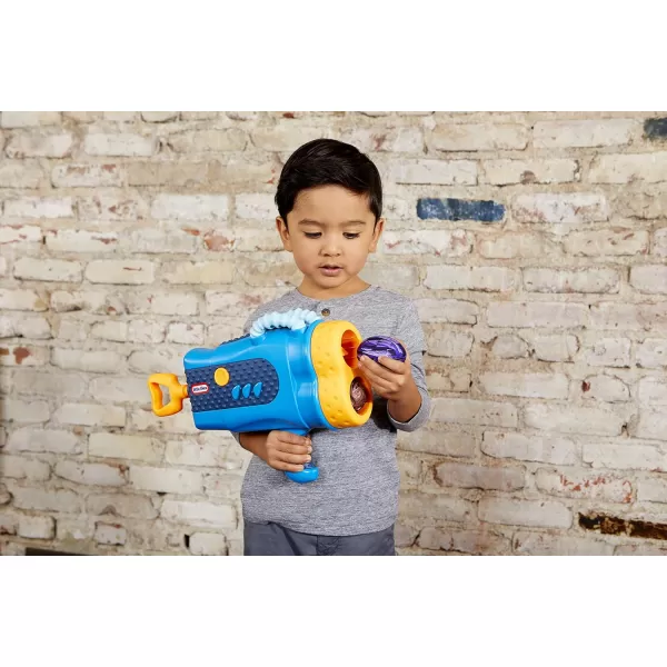 Little Tikes 651267 Mighty Blasters Dual Blaster Toy Blaster with 6 Soft Power Pods byMulticolor