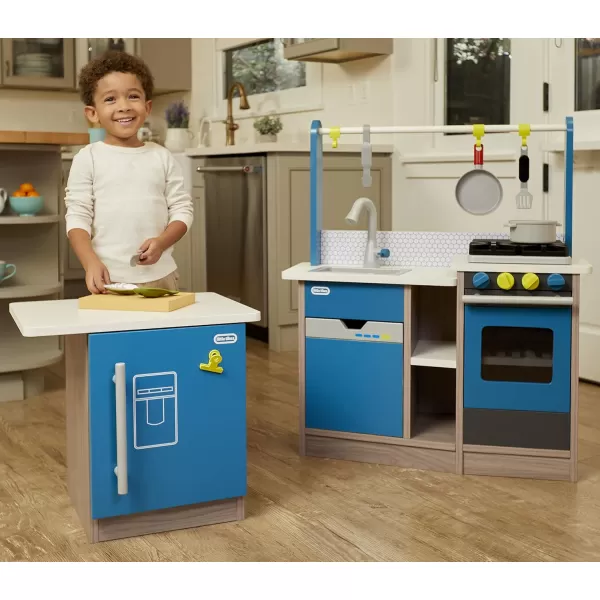 Little Tikes Classic Cooks Kitchen with Island 2in1 Multi Kid Interactive 360 Degree Role Play with Style Function Accessories and Imagination Fun for Kids Boys Girls Ages 38 Years