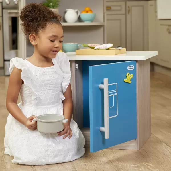 Little Tikes Classic Cooks Kitchen with Island 2in1 Multi Kid Interactive 360 Degree Role Play with Style Function Accessories and Imagination Fun for Kids Boys Girls Ages 38 Years