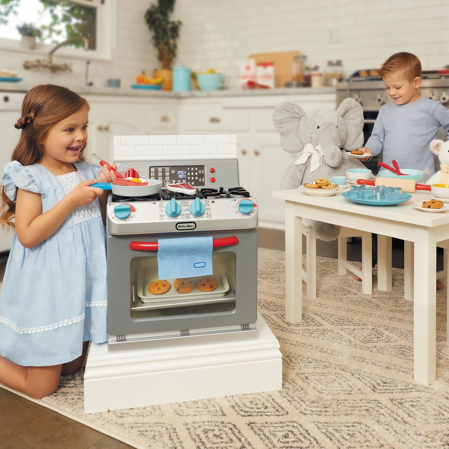 Little Tikes First Oven Realistic Pretend Play Appliance for Kids Play Kitchen with 11 Accessories and Realistic Cooking Sounds Unique Toy MultiColor Ages 2