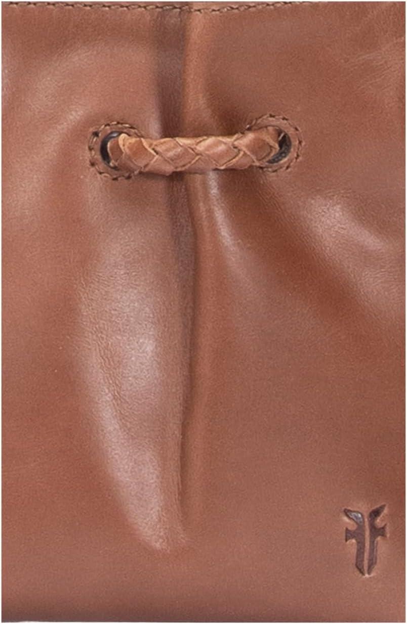 imageCAROLINE WRISTLET CLUTCH
