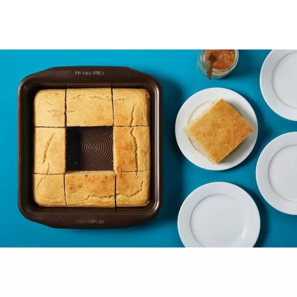 Circulon Nonstick Bakeware Nonstick Baking Pan / Nonstick Cake Pan, Round - 9 Inch, Brown