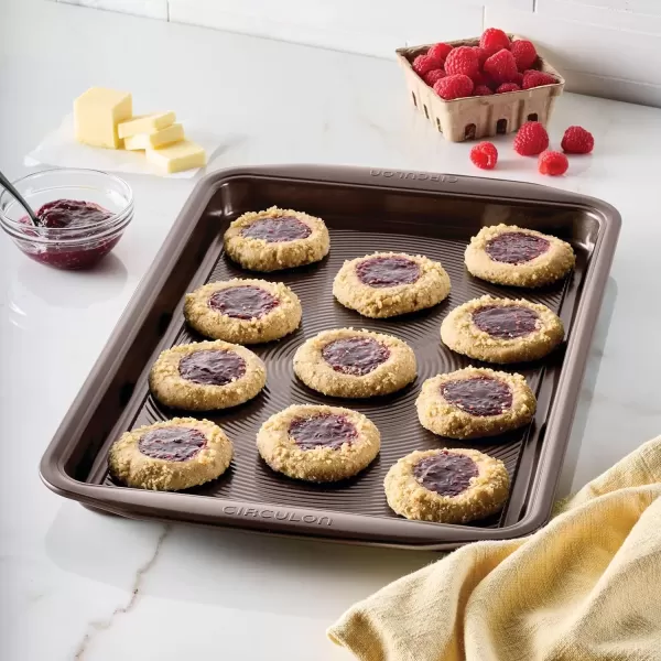 imageCirculon Nonstick Bakeware Set with Nonstick Cookie Sheet  Baking Sheet and Cooling Rack  2 Piece Chocolate BrownChocolate