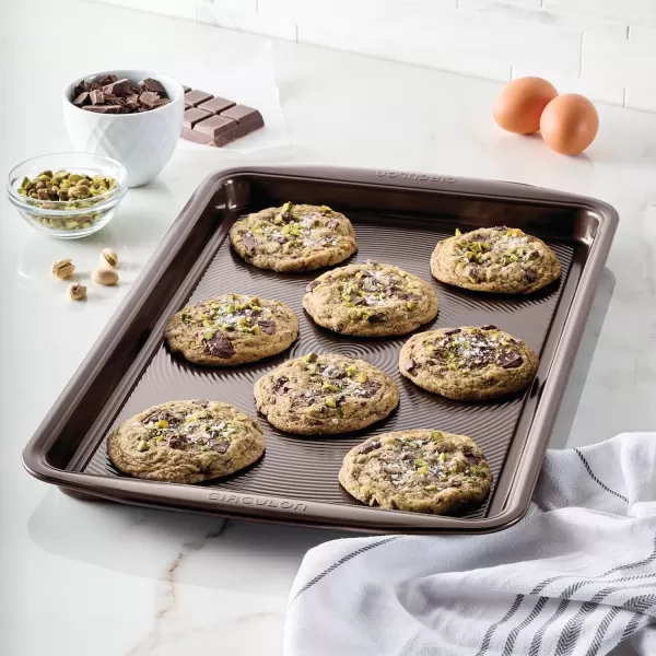 imageCirculon Nonstick Bakeware Set with Nonstick Cookie Sheet  Baking Sheet and Cooling Rack  2 Piece Chocolate BrownChocolate